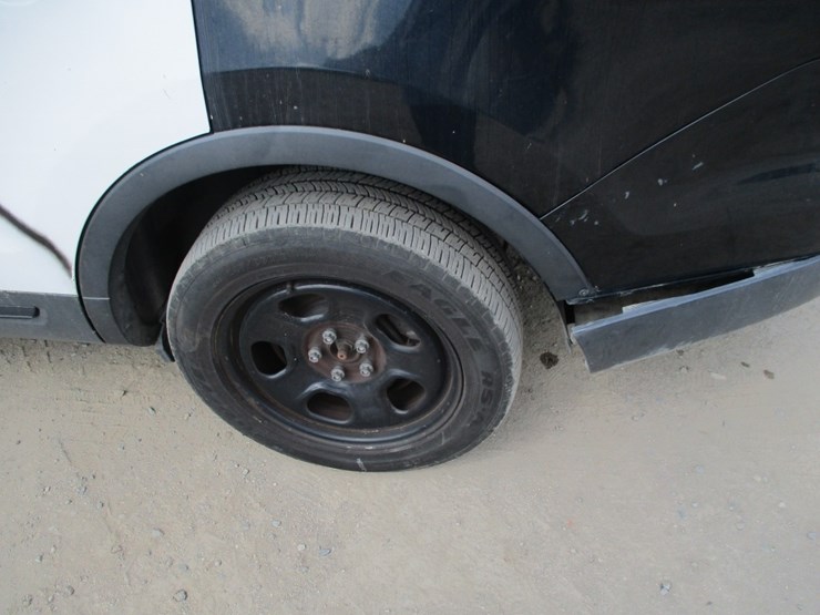 2014-ford-explorer-image-12