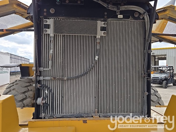 2014-caterpillar-938k-image-124