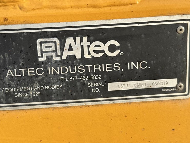 2019-altec-dc1317-image-36
