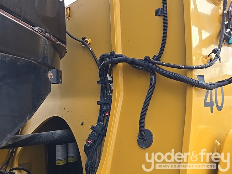 2014-caterpillar-938k-image-91