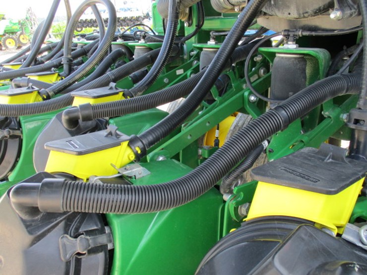 2016-john-deere-db60-image-54