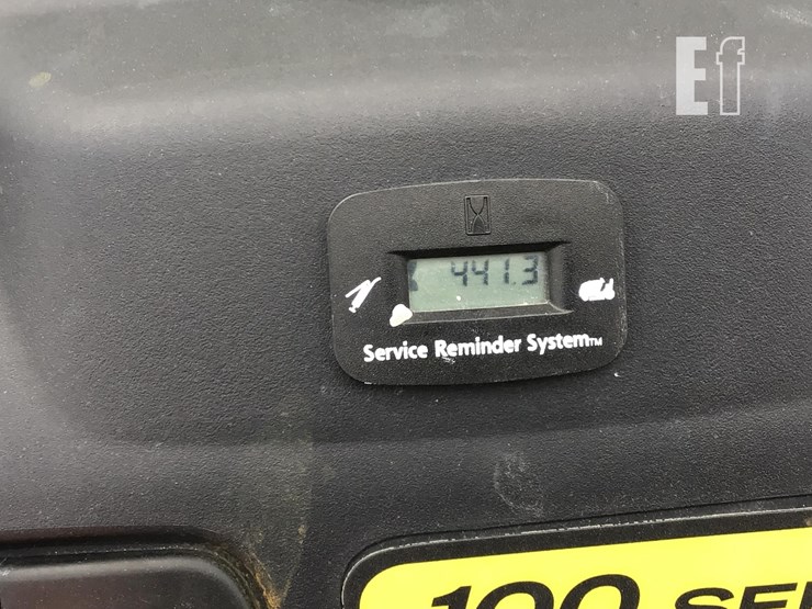 john-deere-la145-image-10