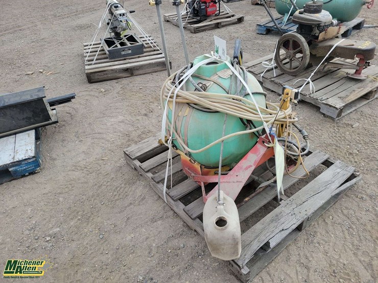 3-point-hitch-sprayer-image-1