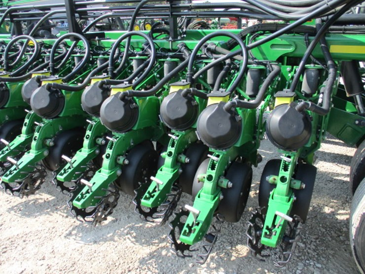 2016-john-deere-db60-image-97