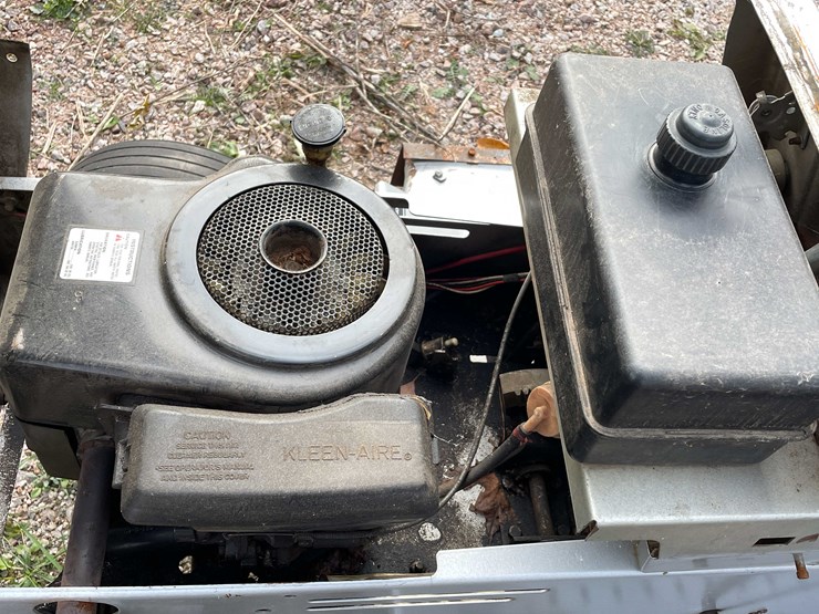 #3131-•-sears-lt-1036-lawn-tractor-image-14