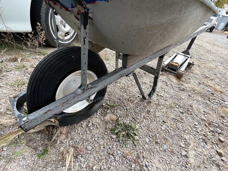 #3119-•-wheelbarrow-and-contents-image-7