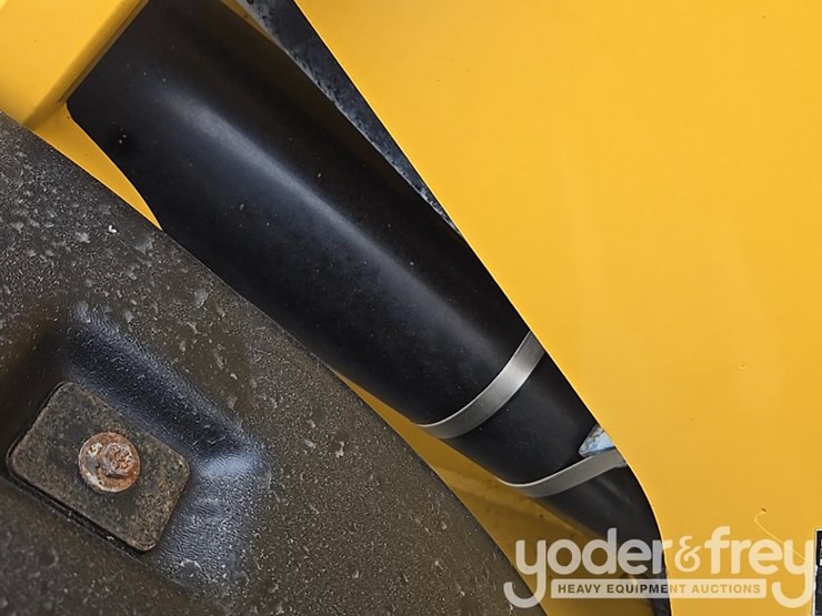 2014-caterpillar-938k-image-55