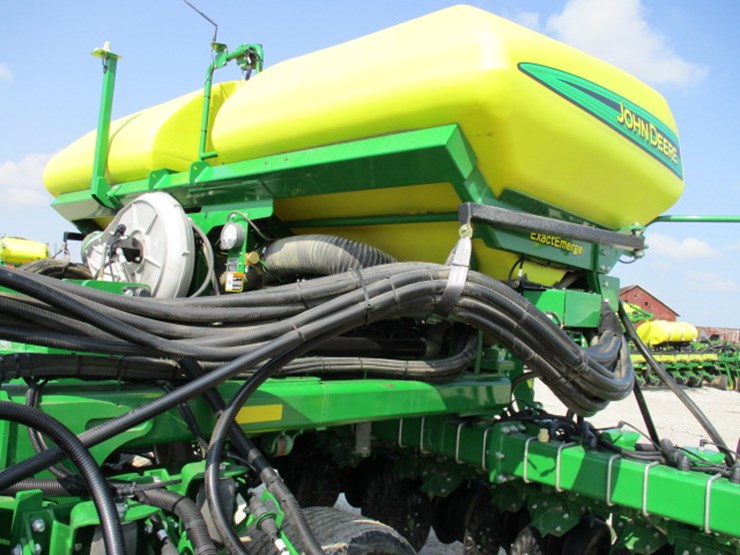 2016-john-deere-db60-image-92