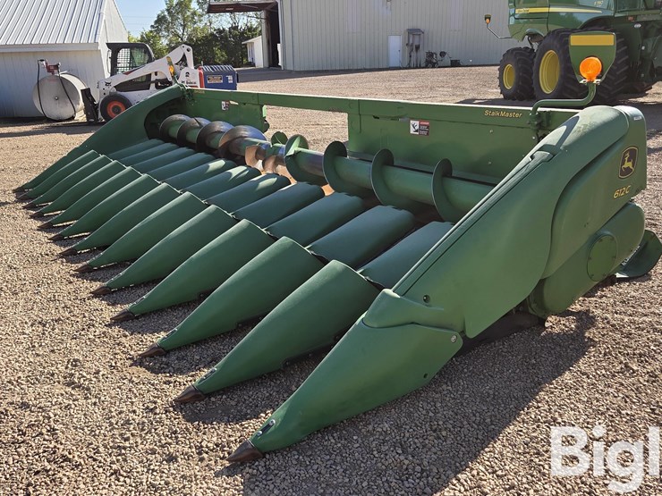 2013-john-deere-612c-stalkmaster-image-1