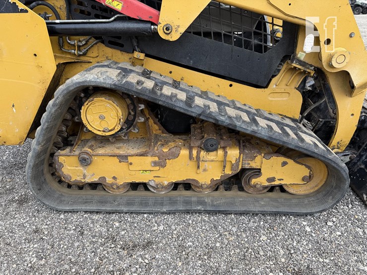2019-caterpillar-249d-image-13