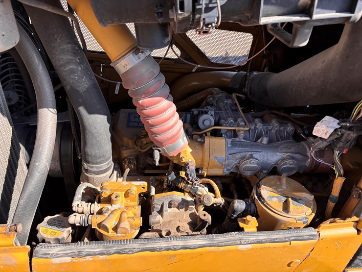 caterpillar-d6n-lgp-image-16