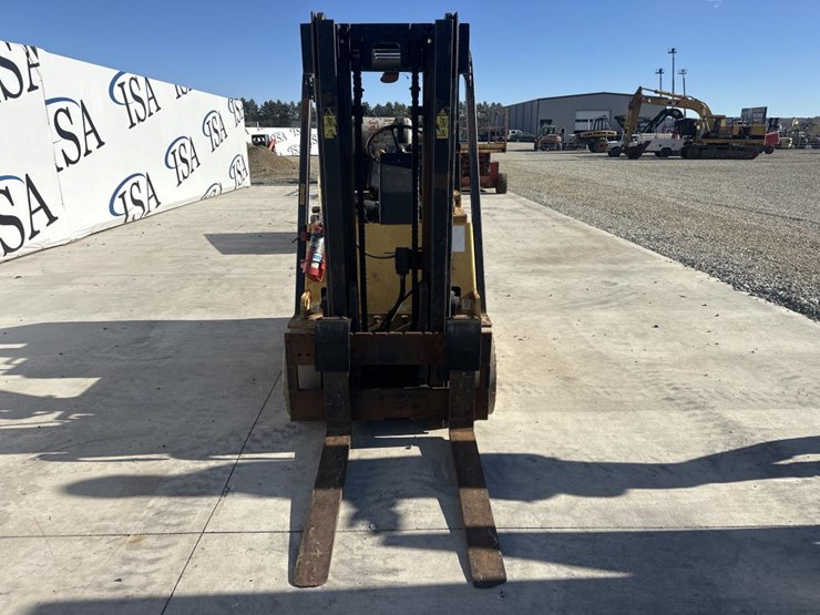 caterpillar-t80d-image-8