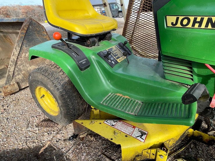 john-deere-165-image-11