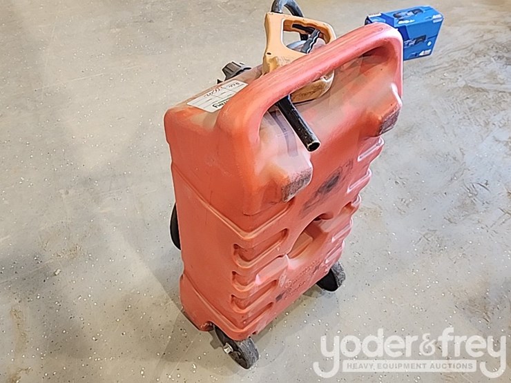 15-gallon-portable-gas-caddy-image-3