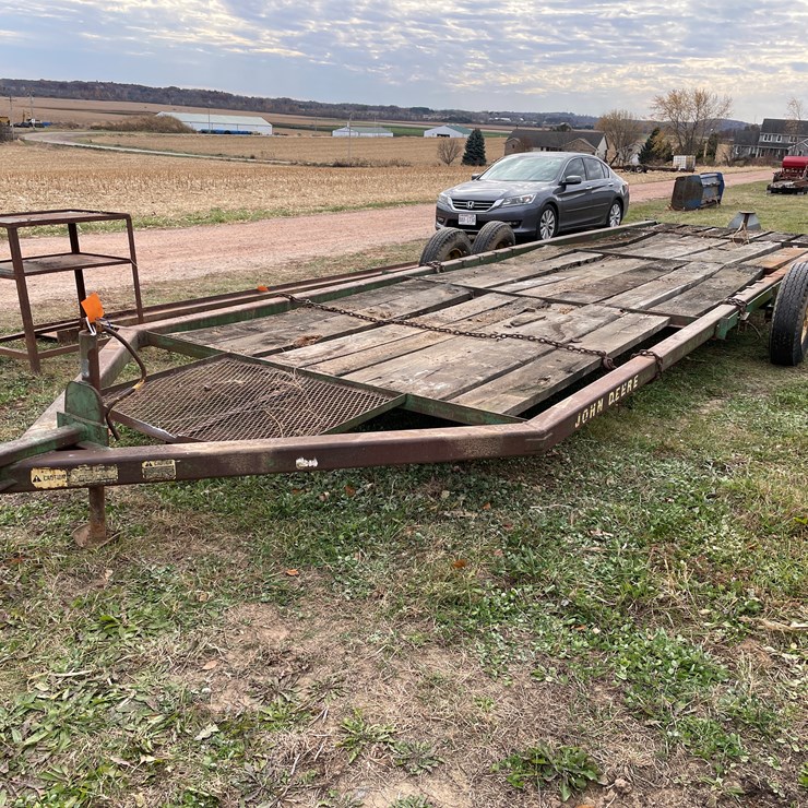 #3035 • John Deere Tandem Axle Wagon (No Title)