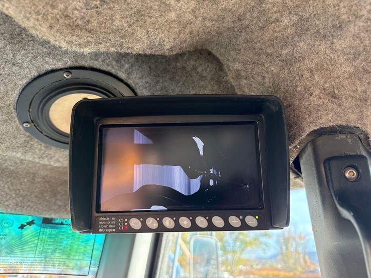 2015-deere-460e-image-17