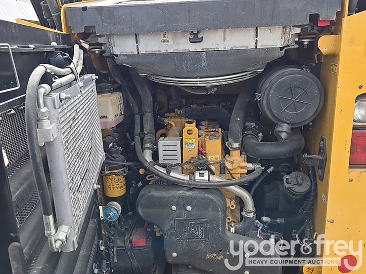 2021-caterpillar-289d3-image-41