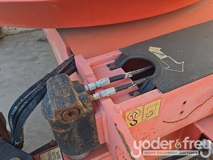 2015-jlg-600aj-image-53