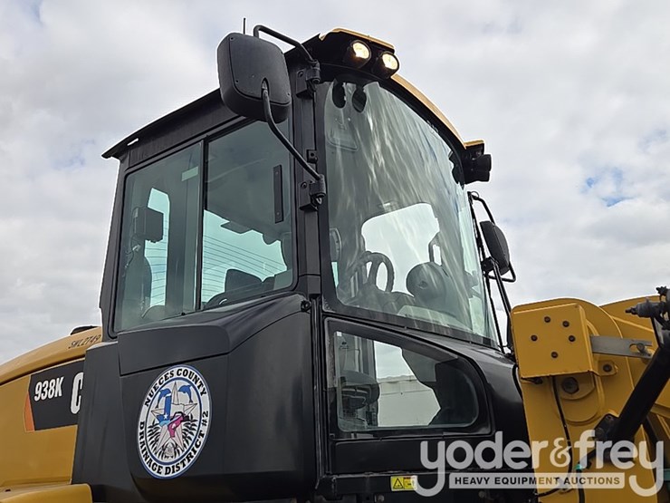 2014-caterpillar-938k-image-153