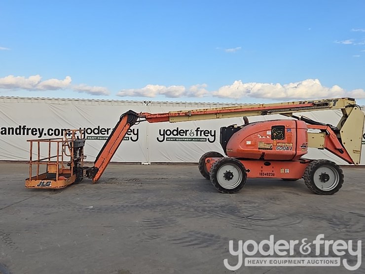 2015-jlg-600aj-image-2