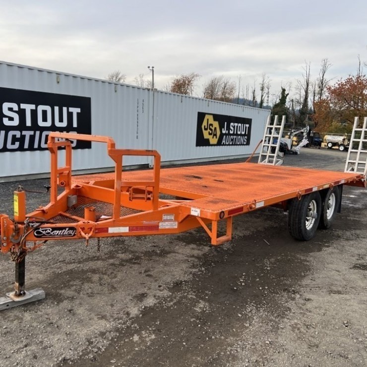 2010 Bentley T/A Sno-Cat Trailer