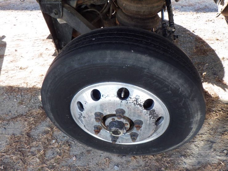 2018-peterbilt-220-image-21