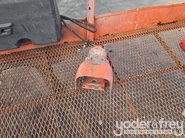 2014-jlg-600aj-image-31
