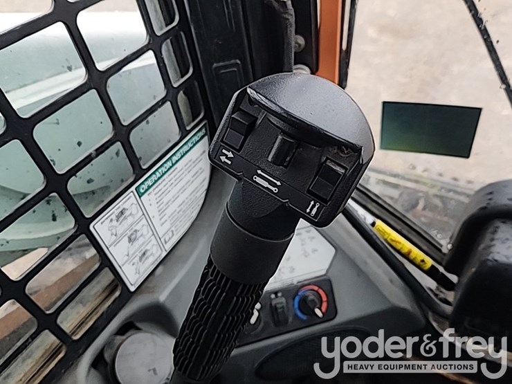 2018-bobcat-s570-image-23