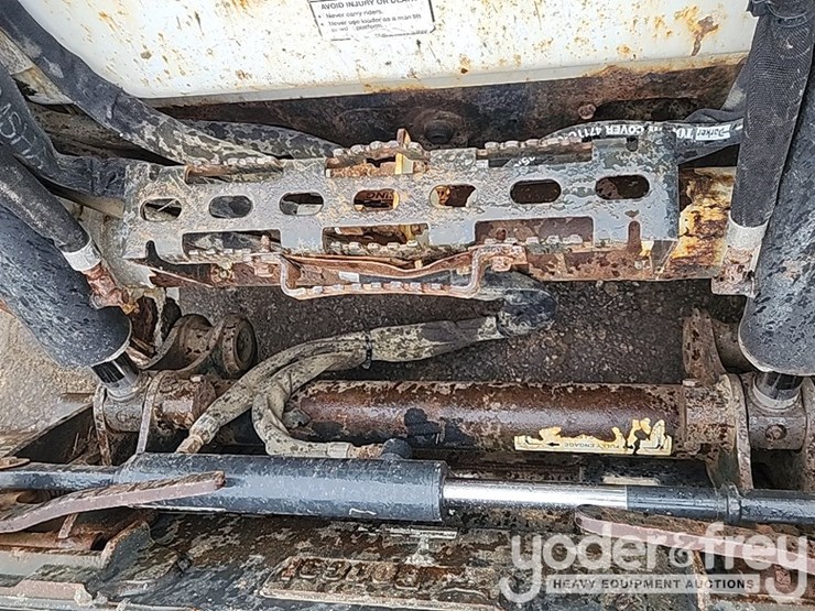 2018-bobcat-s570-image-14