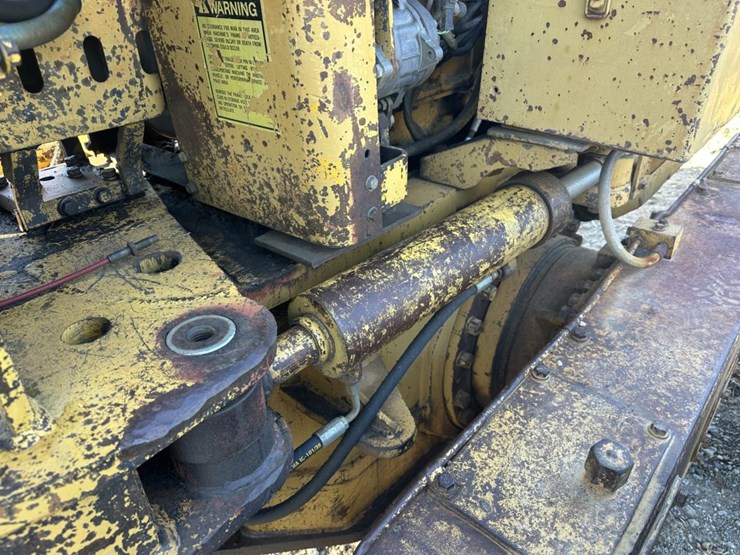 caterpillar-16g-image-19