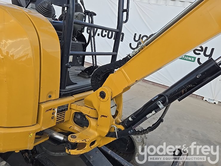 caterpillar-303-image-42