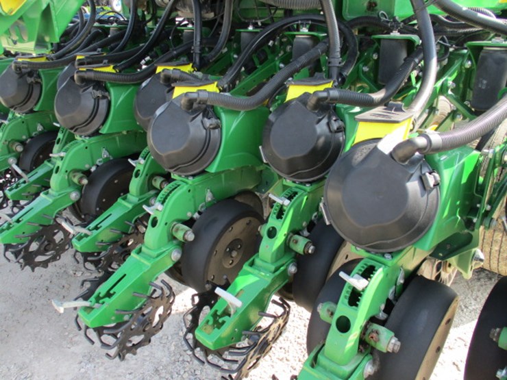 2016-john-deere-db60-image-33