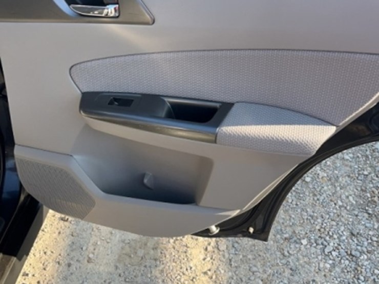 2013-subaru-forester-image-14