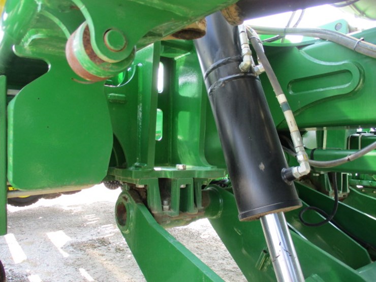 2016-john-deere-db60-image-69