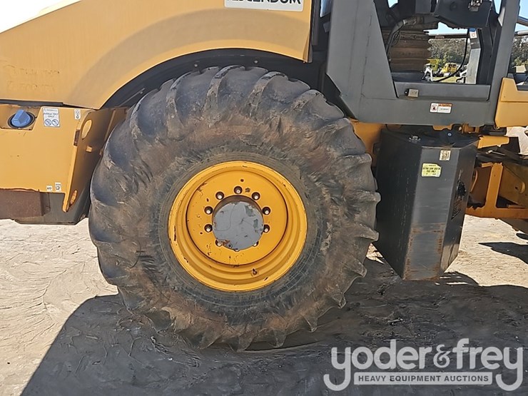 2018-volvo-sd115b-image-8