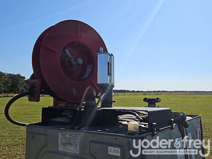 roth-tank-oil-tank-c/w-hose-reel-balcrank-oil-pump-image-9