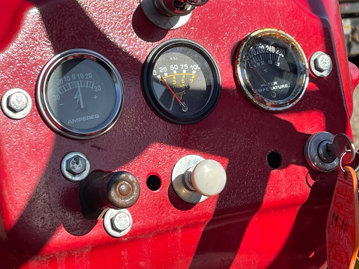 massey-ferguson-44-image-25