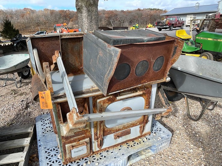 #3106-•-vintage-wood-cook-stove-image-1