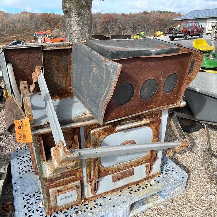 #3106 • Vintage Wood Cook Stove