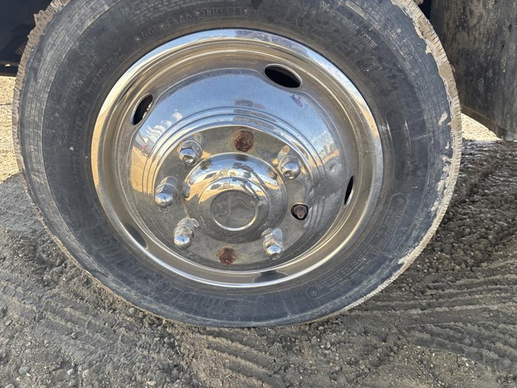 2000-ford-f550-image-40