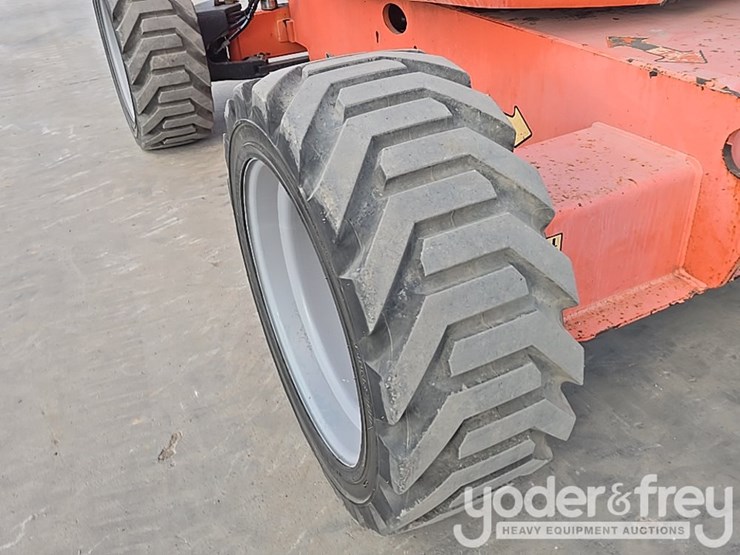 2014-jlg-600aj-image-25