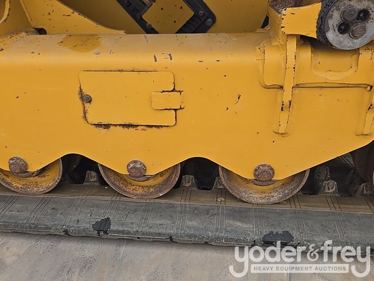 2022-caterpillar-299d3-image-27