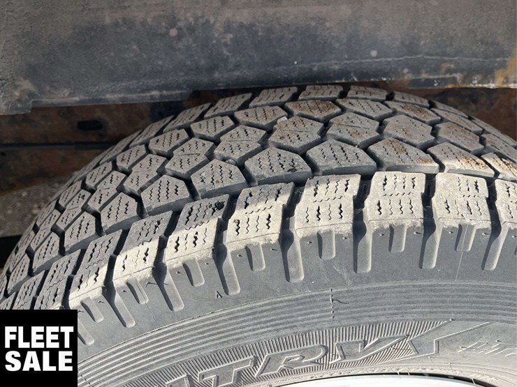 2009-ford-cargo-image-8