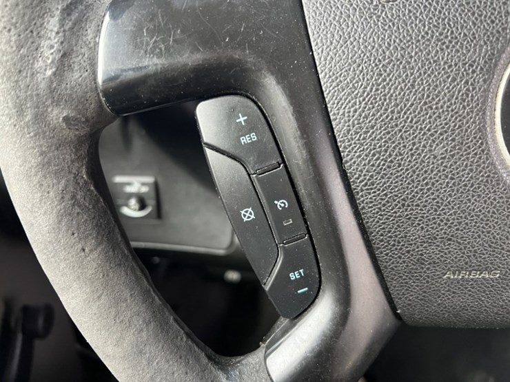 2015-chevrolet-express-paratransit-bus-image-36