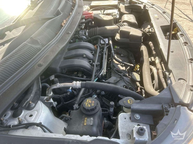 2015-ford-explorer-image-7