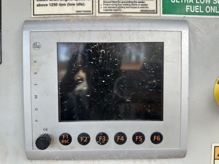 2014-powerscreen-premiertrak-400-image-51