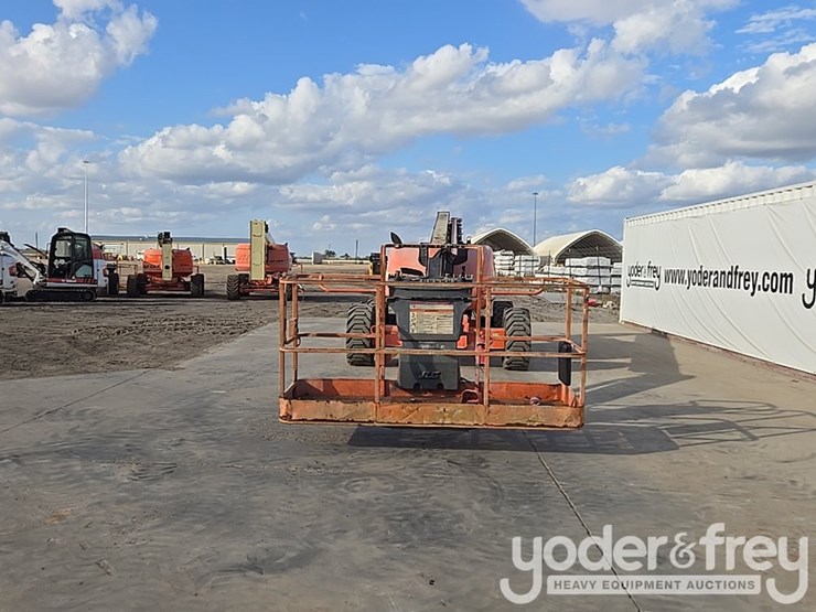 2014-jlg-600aj-image-8