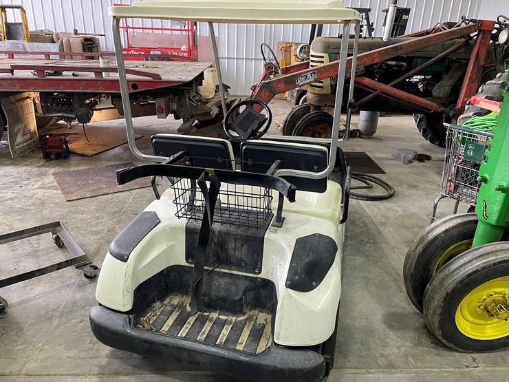 #3041-•-1996-yamaha-gas-golf-cart-image-4