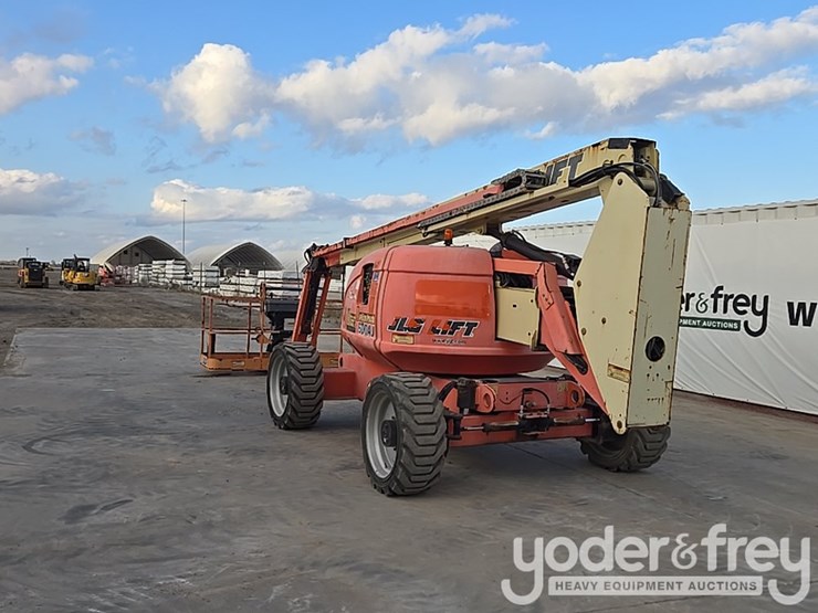 2015-jlg-600aj-image-4