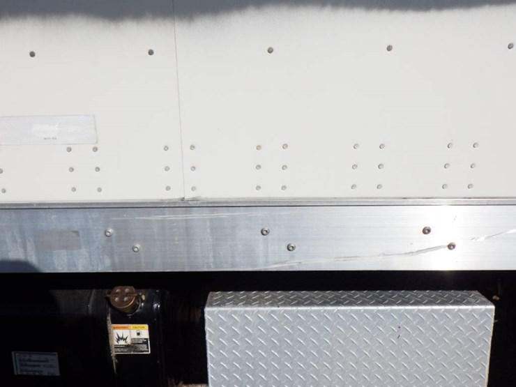 2018-peterbilt-220-image-8